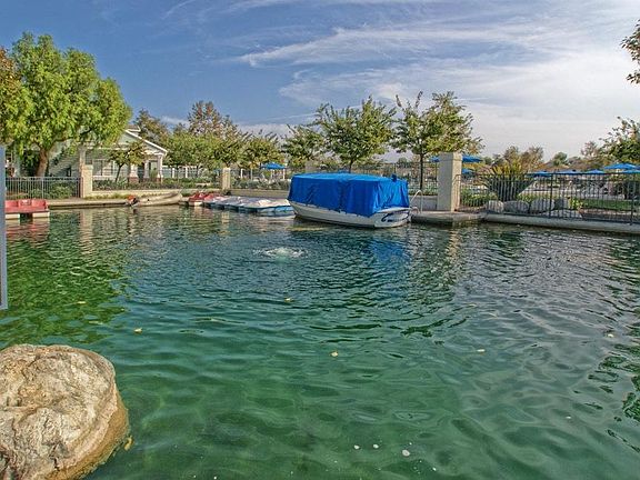 Electric Duffy Boat in the Lakeside Marina ready for use