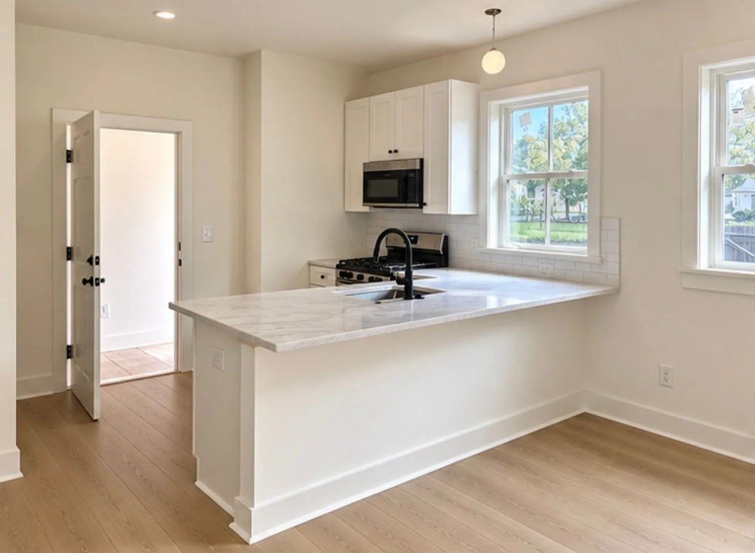 1902 Calvert Street — Photo 3