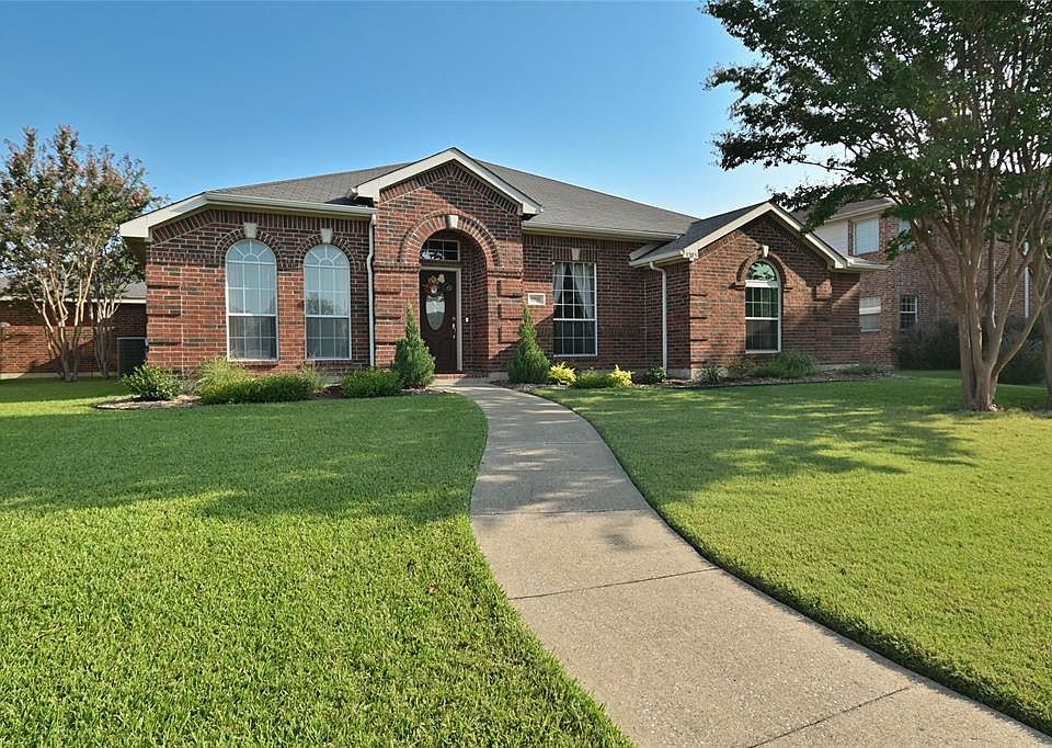 1st image of 3205 Fountain Dr