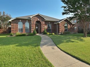 3205 Fountain Dr, Mesquite, TX 75181