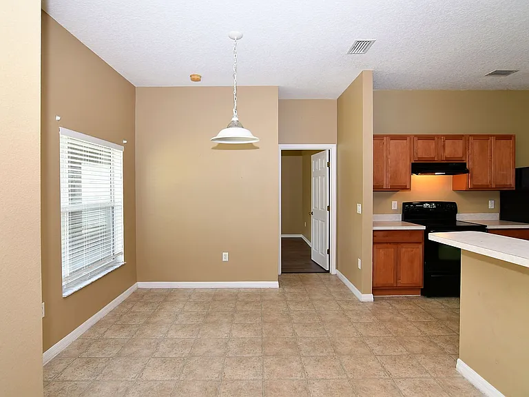 48 Pickering Dr — Photo 17