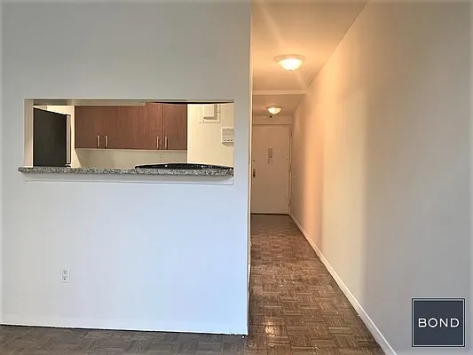 Rented by Bond New York | media 36