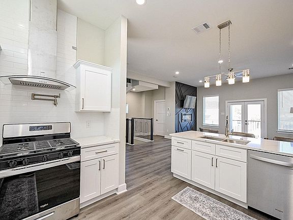 3rd image of 4746 Mallow St