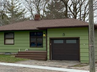 3877 N Mill Rd, Dryden, MI 48428