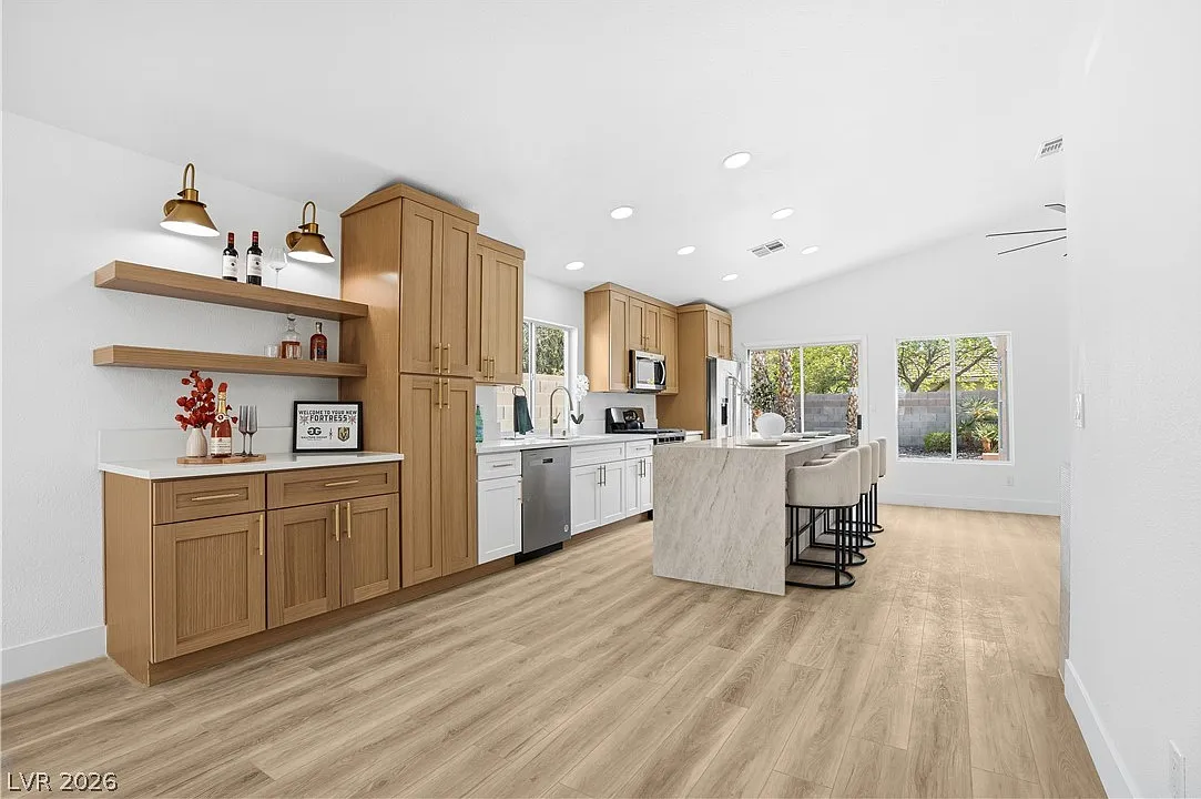 3 bed, 2.0 bath, 1295 sqft, $3,600 — Photo 1