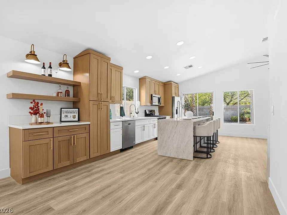 1532 Waterton Dr