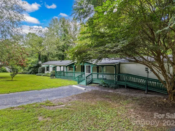 109 Daring Dr, Cherryville, NC 28021