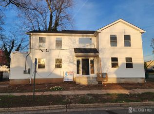 10 Myrtle St, Edison, NJ 08817