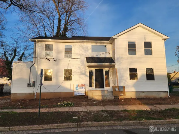 10 Myrtle St, Edison, NJ 08817