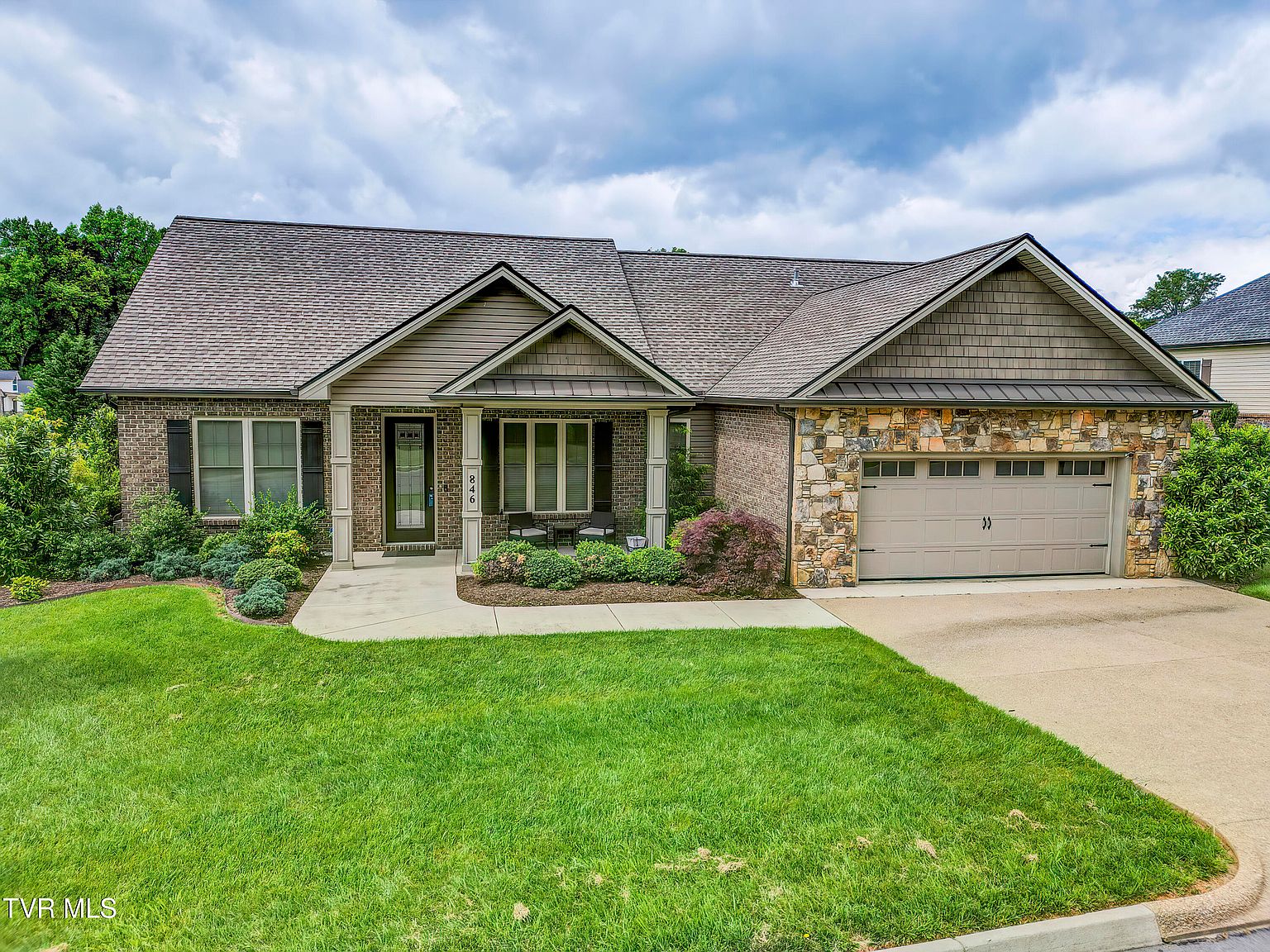 U-Ma 846 Broadway (route 1) #2, Saugus, MA 01906 | Redfin