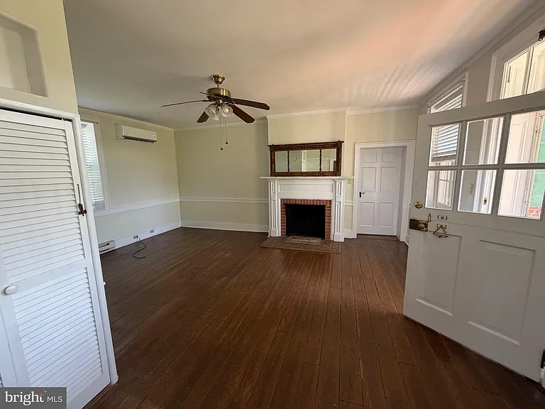 11037 Harp Hill Rd — Photo 4