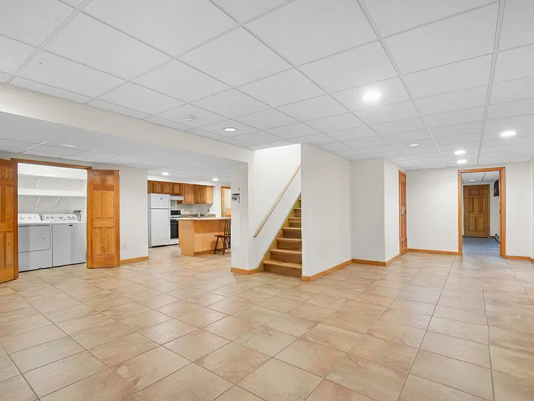 50 Evergreen Row — Photo 15