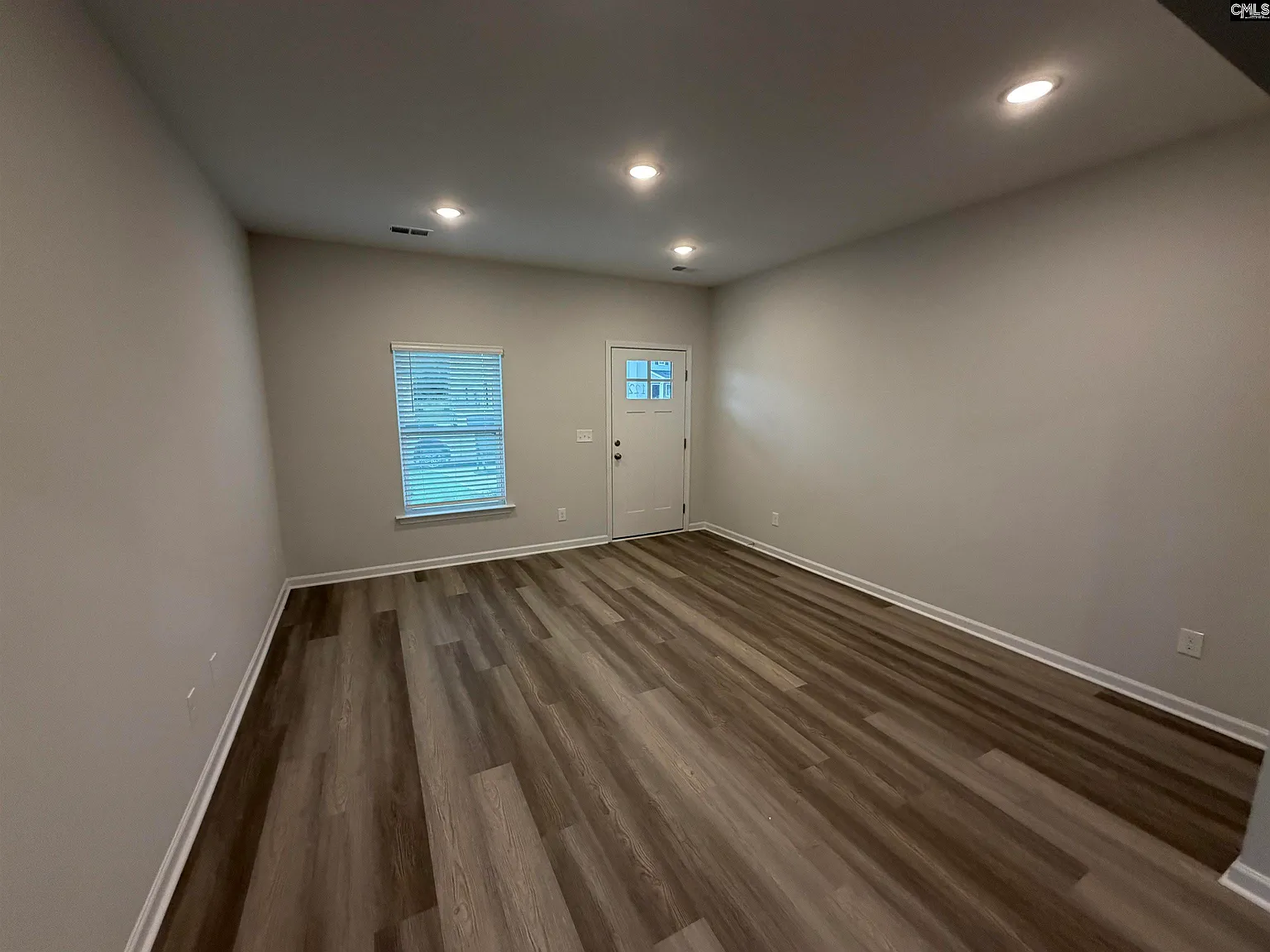 3 bed, 1440 sqft, $1,899 — Photo 4