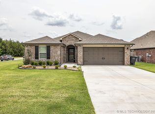 3217 Lincoln Rd, Bartlesville, OK 74006