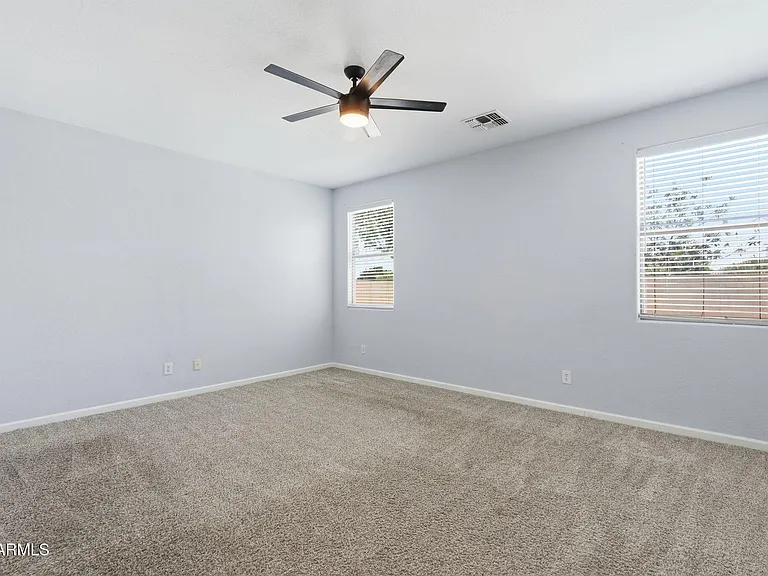 11402 W Alvarado Rd — Photo 18