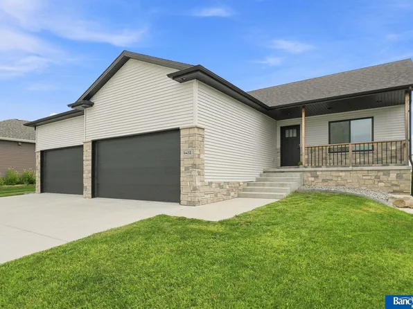 9432 Friedman St, Lincoln, NE 68516