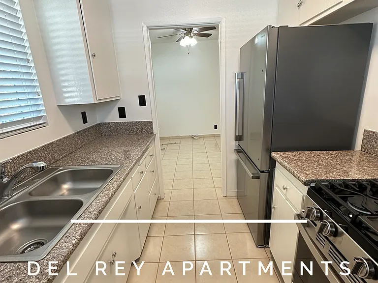 526 S 1st Ave #11 — Photo 15