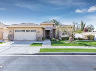 12207 Lower Waterford Dr, Bakersfield, CA 93312