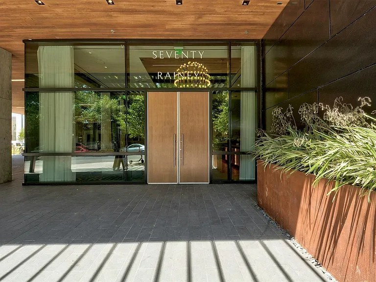 70 Rainey St #1807 — Photo 26