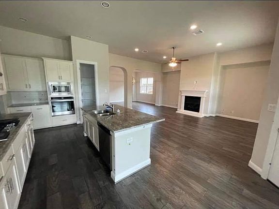 3rd image of 308 Milano Dr