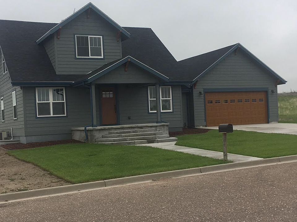 2 stories w/ attached garage