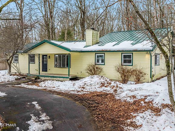 2nd image of 3143 Bear Swamp Rd