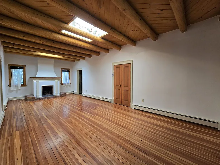 342 Hillside Ave — Photo 8