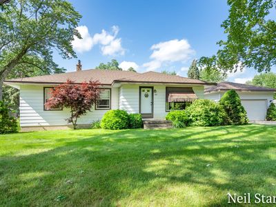 1185 Elmwood Dr, Jenison, MI, 49428