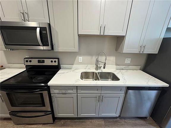 4th image of 8429 Apple St #1B