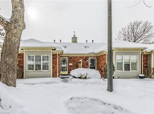 175 Fiddlers Green Rd #9, Hamilton, ON L9G4X7
