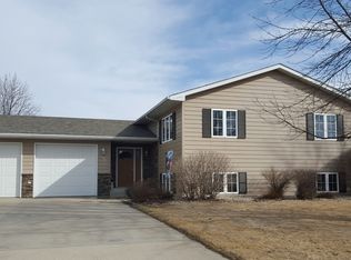306 Adams Ave, Volga, SD 57071