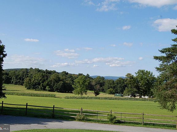 3rd image of 15746 Manahan Rd