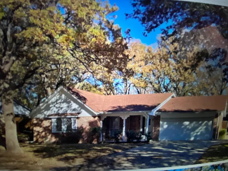 2409 York Minster Ct — Photo 2