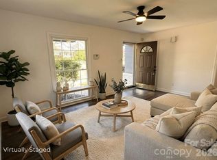 1423 Chelveston Dr, Charlotte, NC 28208
