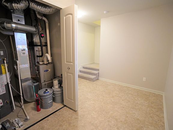 4th image of 3151 Chambers W