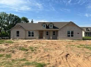 101 Cooper Ct, Springtown, TX 76082