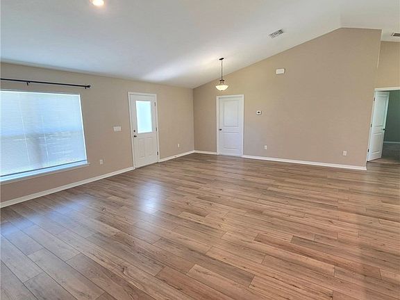 5th image of 5519 Castania Dr