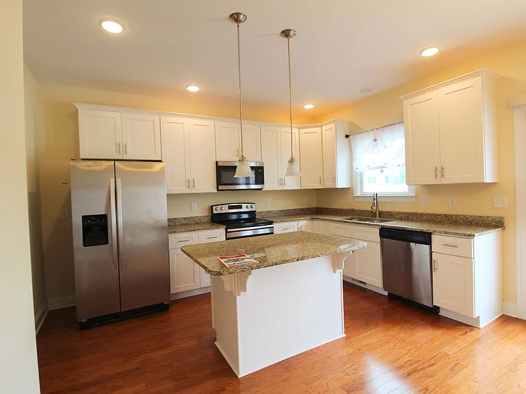 374 Tanzanite Dr — Photo 11