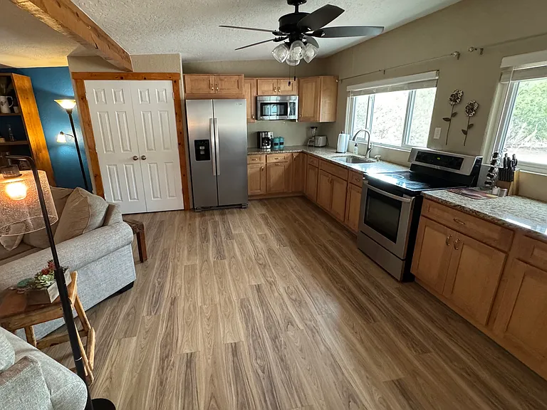 Sandia Ln — Photo 6