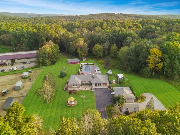 28 Cemetery Road, Willington, CT 06279