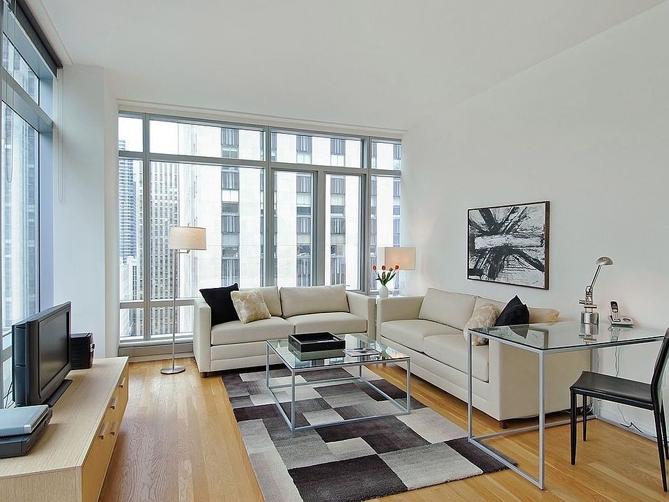 1st image of 18 W 48th St APT 24A