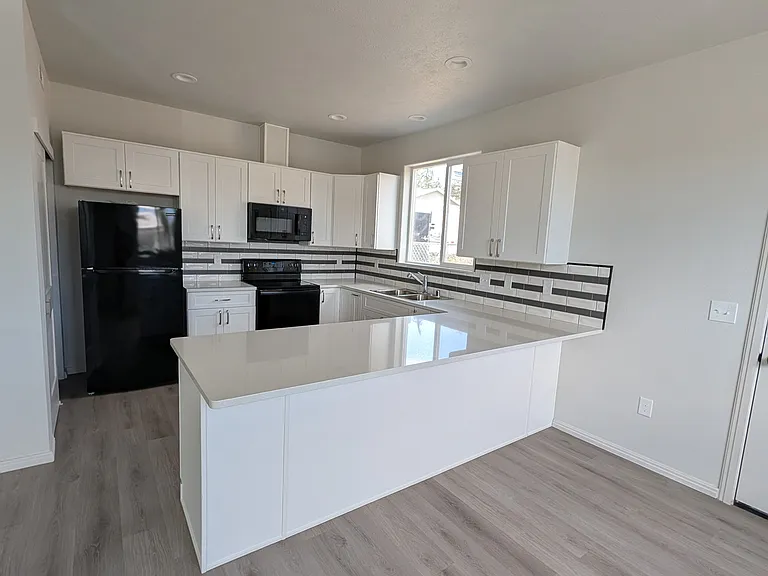 4301 N Torrez Ln — Photo 6