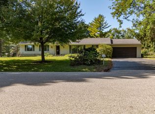 W226N8107 Longview DRIVE, Lisbon, WI 53089