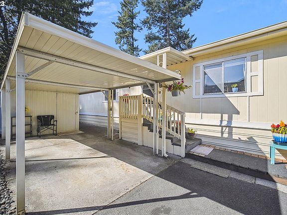 4th image of 5404 NE 121st Ave Unit 19