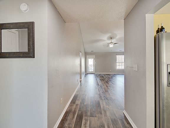 4th image of 252 Odell St