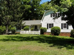 11 Woodside Dr, Gaffney, SC 29340