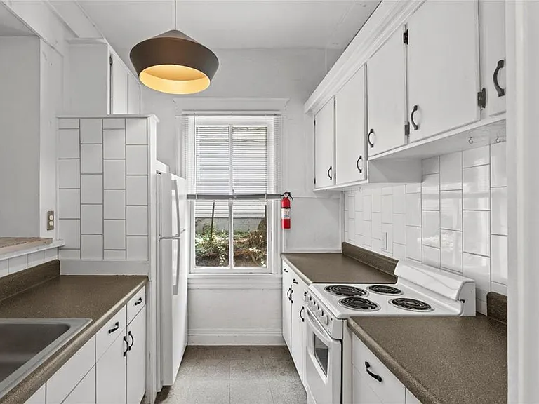 1081 McMillan St NW — Photo 10