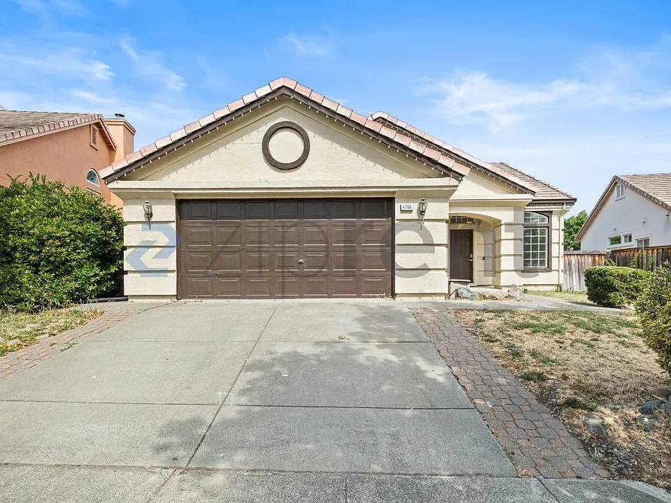 4764 Brookside Cir