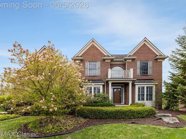 45201 Jacob Dr, Novi, MI 48375