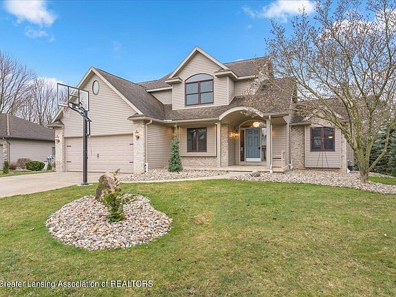 3rd image of 223 Wedgewood Dr